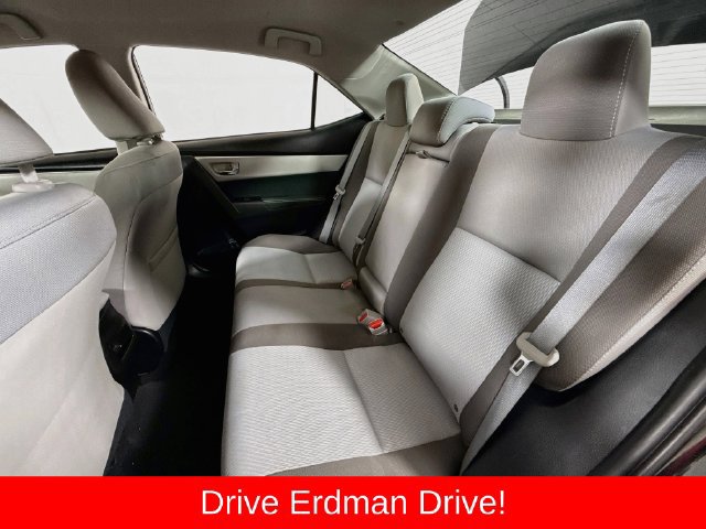 Used 2018 Toyota Corolla LE FWD image 8