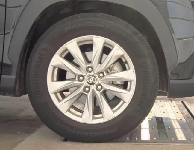 Used 2022 Toyota Corolla Cross LE FWD image 12