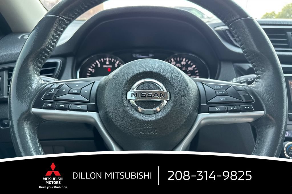 Used 2017 Nissan Rogue SV AWD/4WD image 23