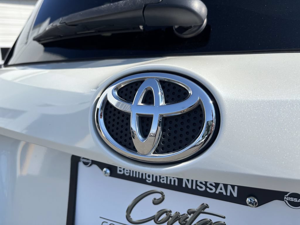 Used 2018 Toyota RAV4 Limited w/ Advanced Technology Package FWD image 10