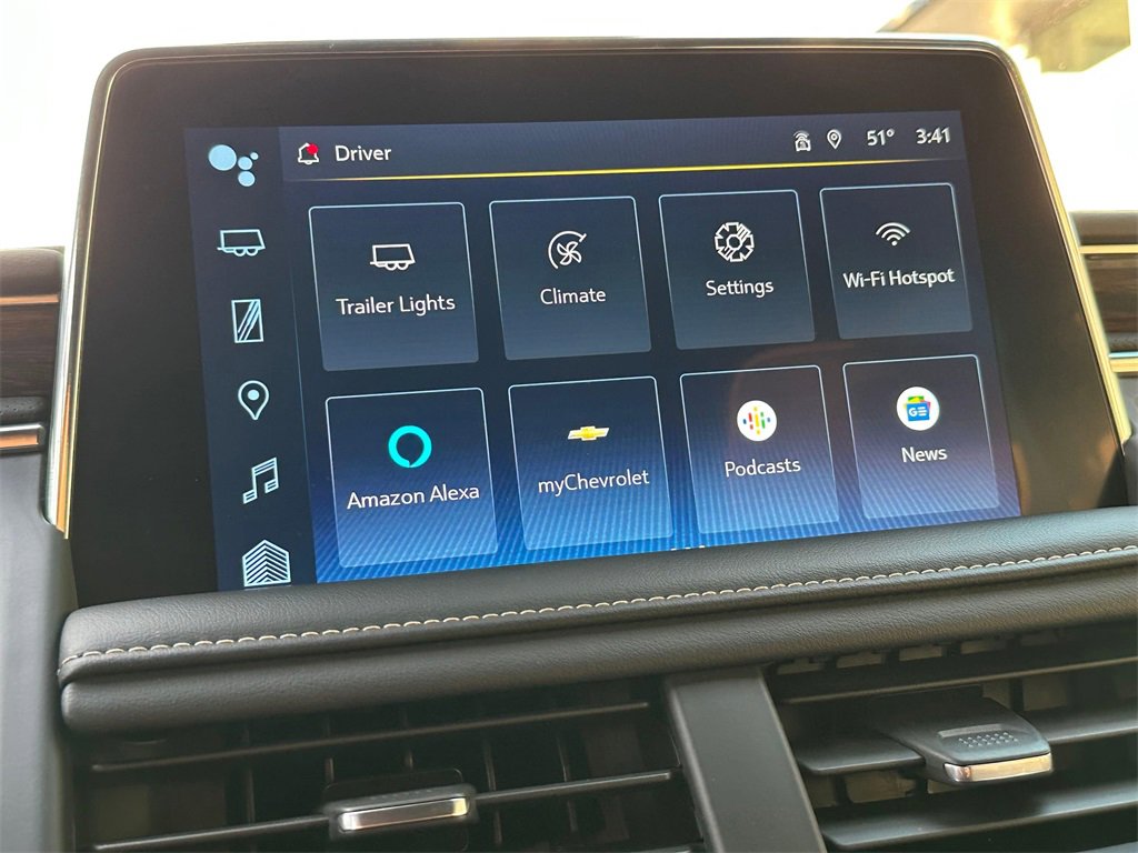 Used 2024 Chevrolet Suburban Premier image 27