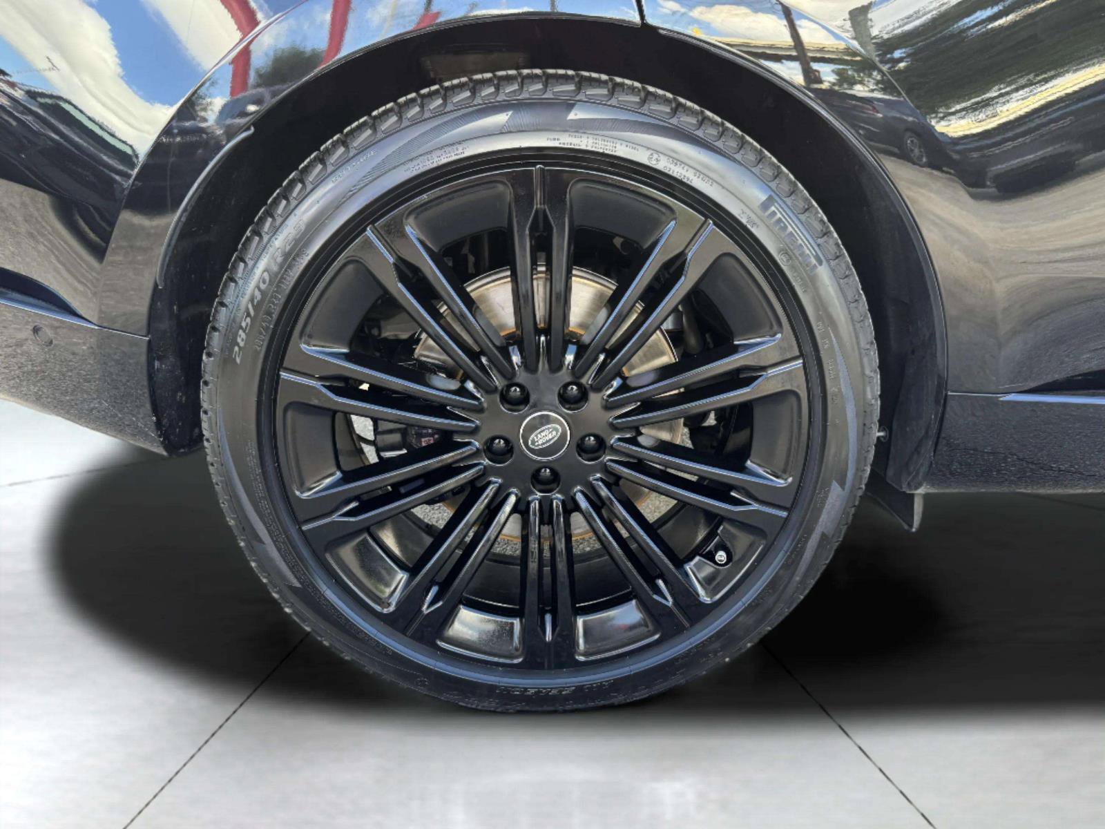 Used 2025 Land Rover Range Rover Long Wheelbase SE AWD/4WD image 64