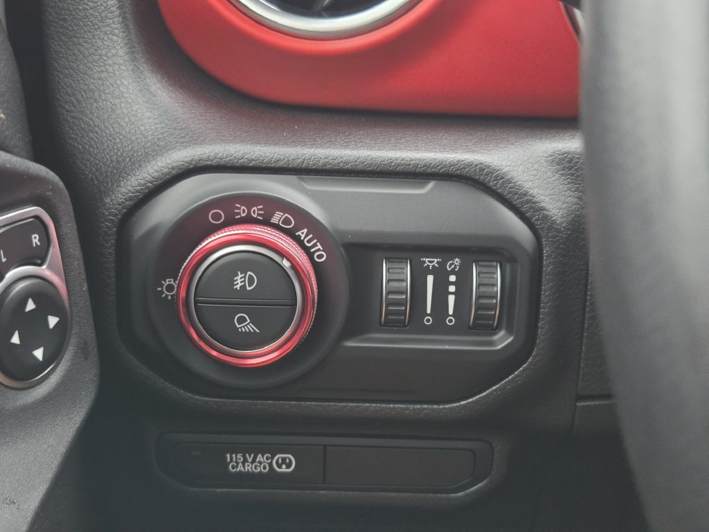 Used 2021 Jeep Gladiator Rubicon AWD/4WD image 29