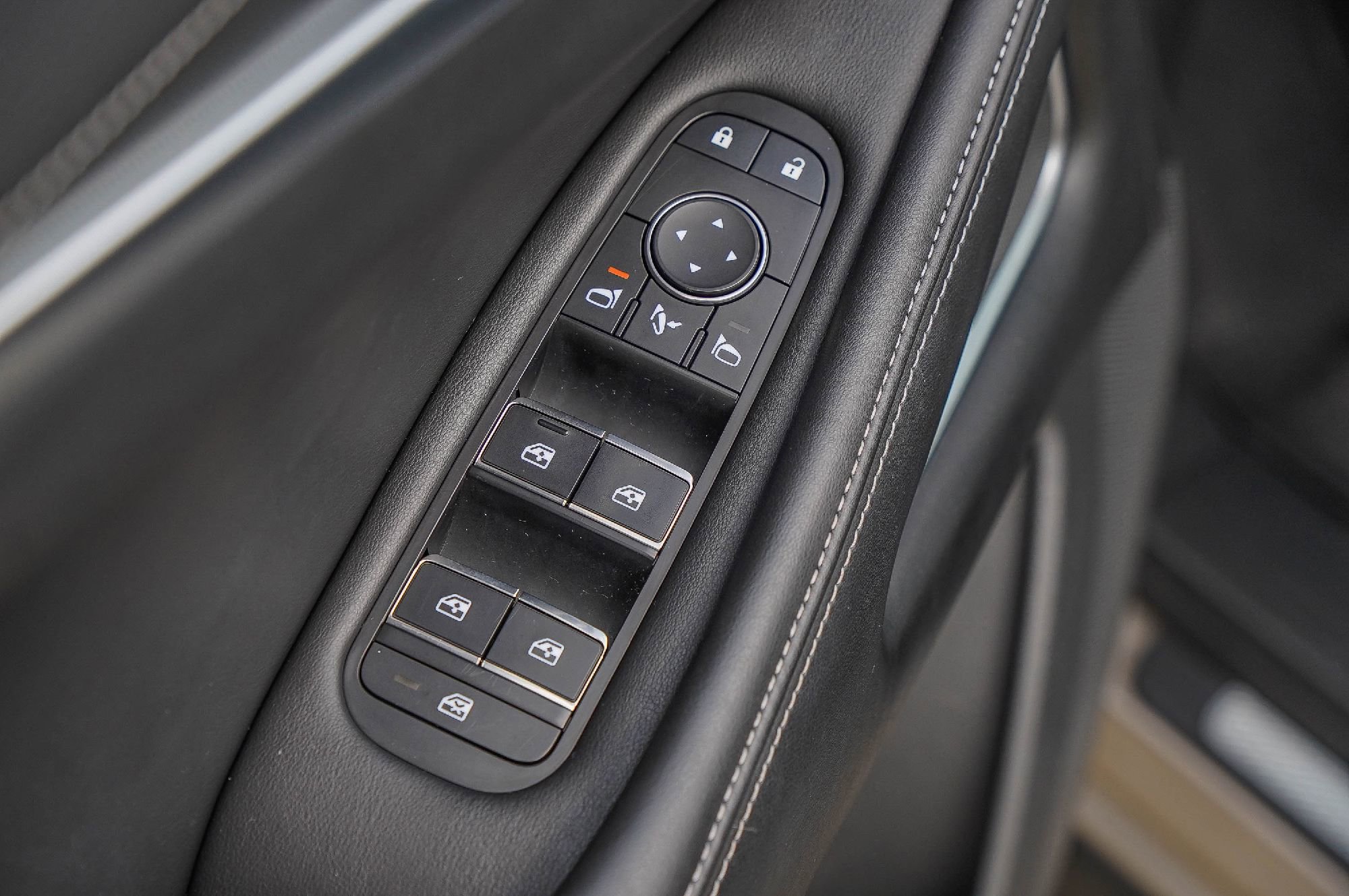 Certified 2023 INFINITI QX60 Luxe w/ Vision Package image 24