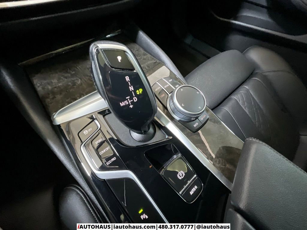 Used 2022 BMW 540i w/ Convenience Package image 33