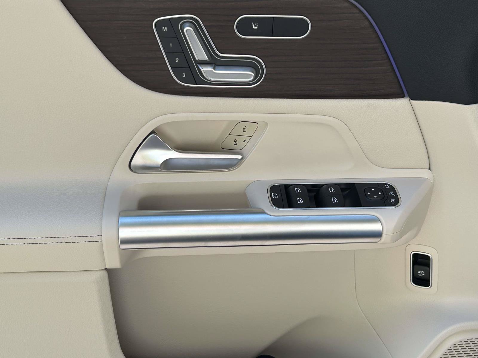 New 2026 Mercedes-Benz GLA 250 4MATIC image 16