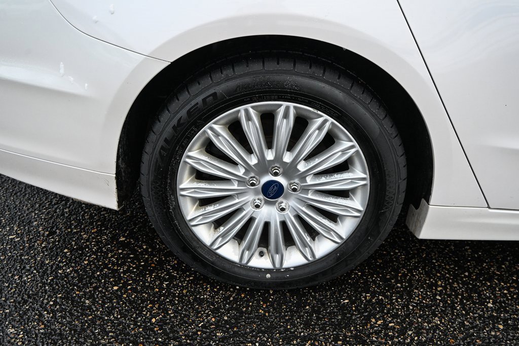 Used 2014 Ford Fusion Energi SE w/ Driver Assist Package image 14