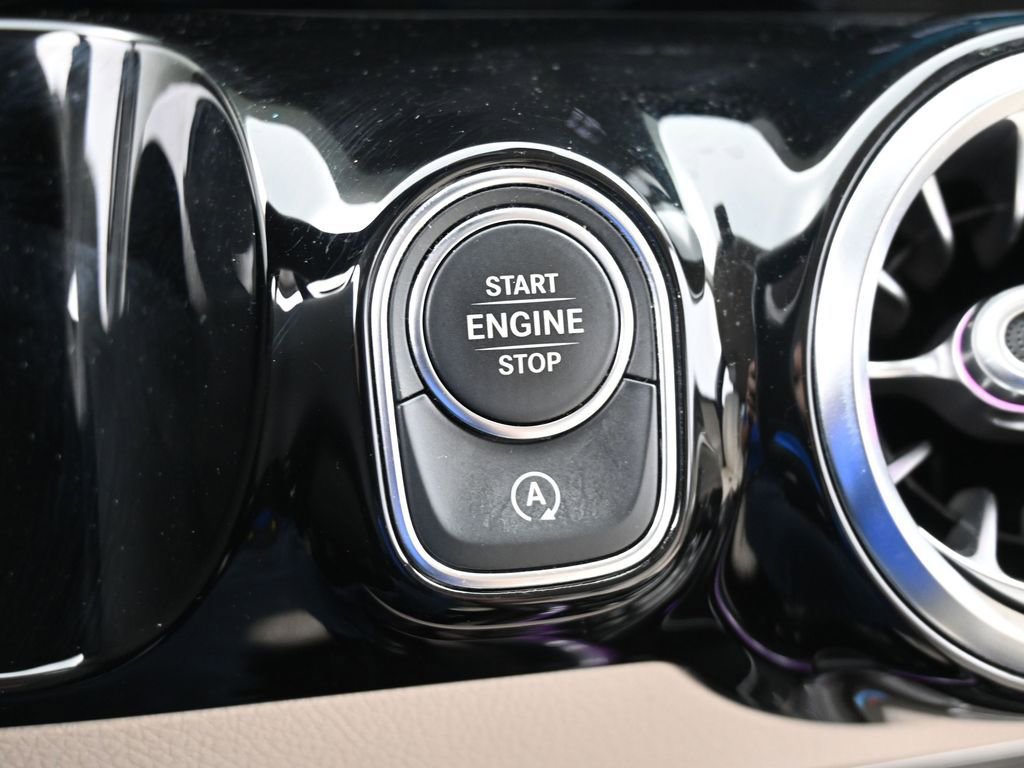 Used 2021 Mercedes-Benz GLA 250 image 28