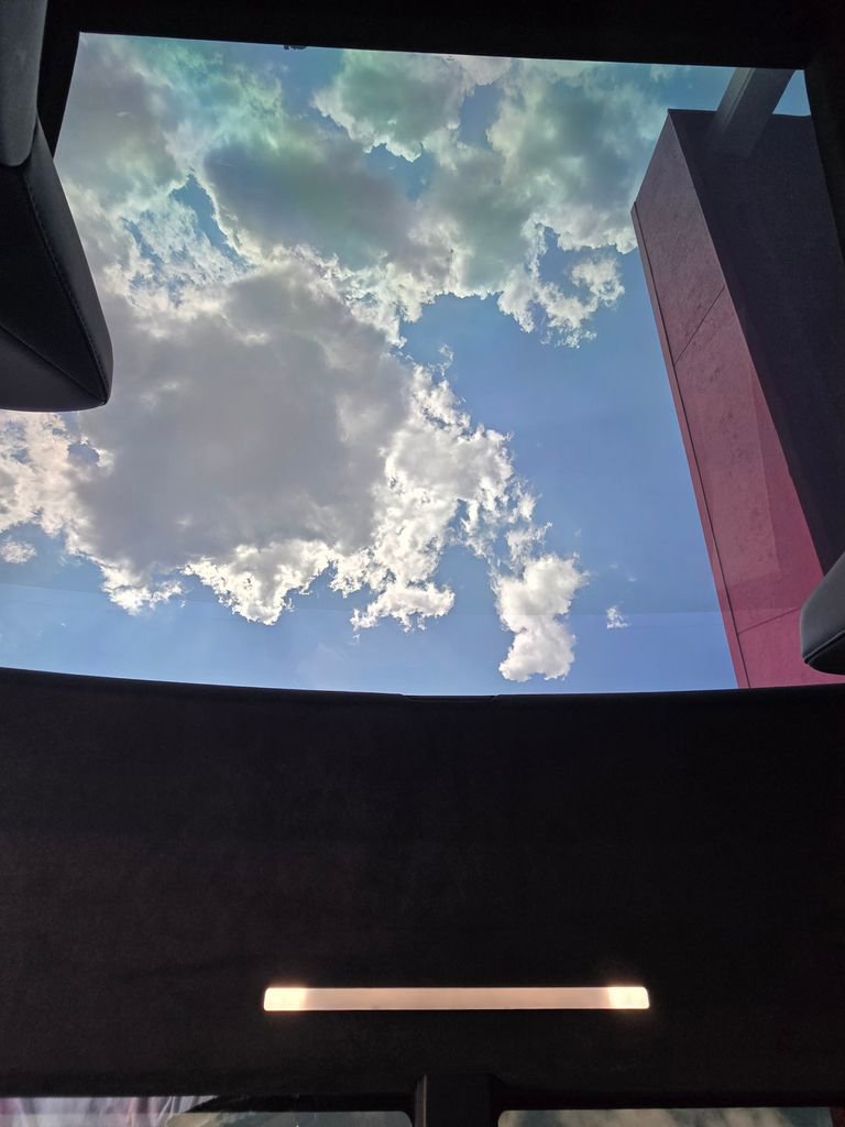 Used 2024 Tesla Cybertruck AWD Crew Cab image 32