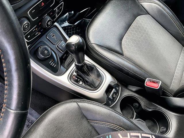 Used 2019 Jeep Compass Latitude w/ Popular Equipment Group AWD/4WD image 15