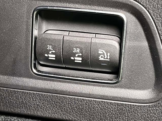 Used 2025 Mercedes-Benz GLS 450 4MATIC image 21