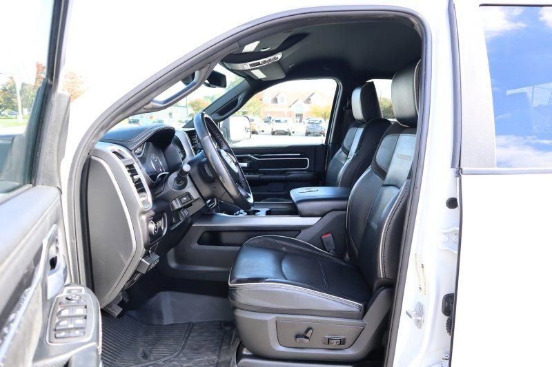 Used 2022 RAM 2500 Laramie w/ Night Edition image 10