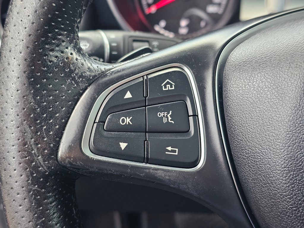 Used 2018 Mercedes-Benz GLC 300 4MATIC image 36