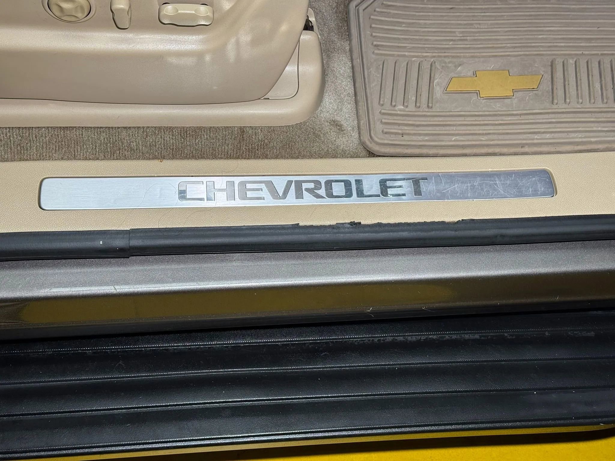 Used 2012 Chevrolet Suburban LTZ image 20