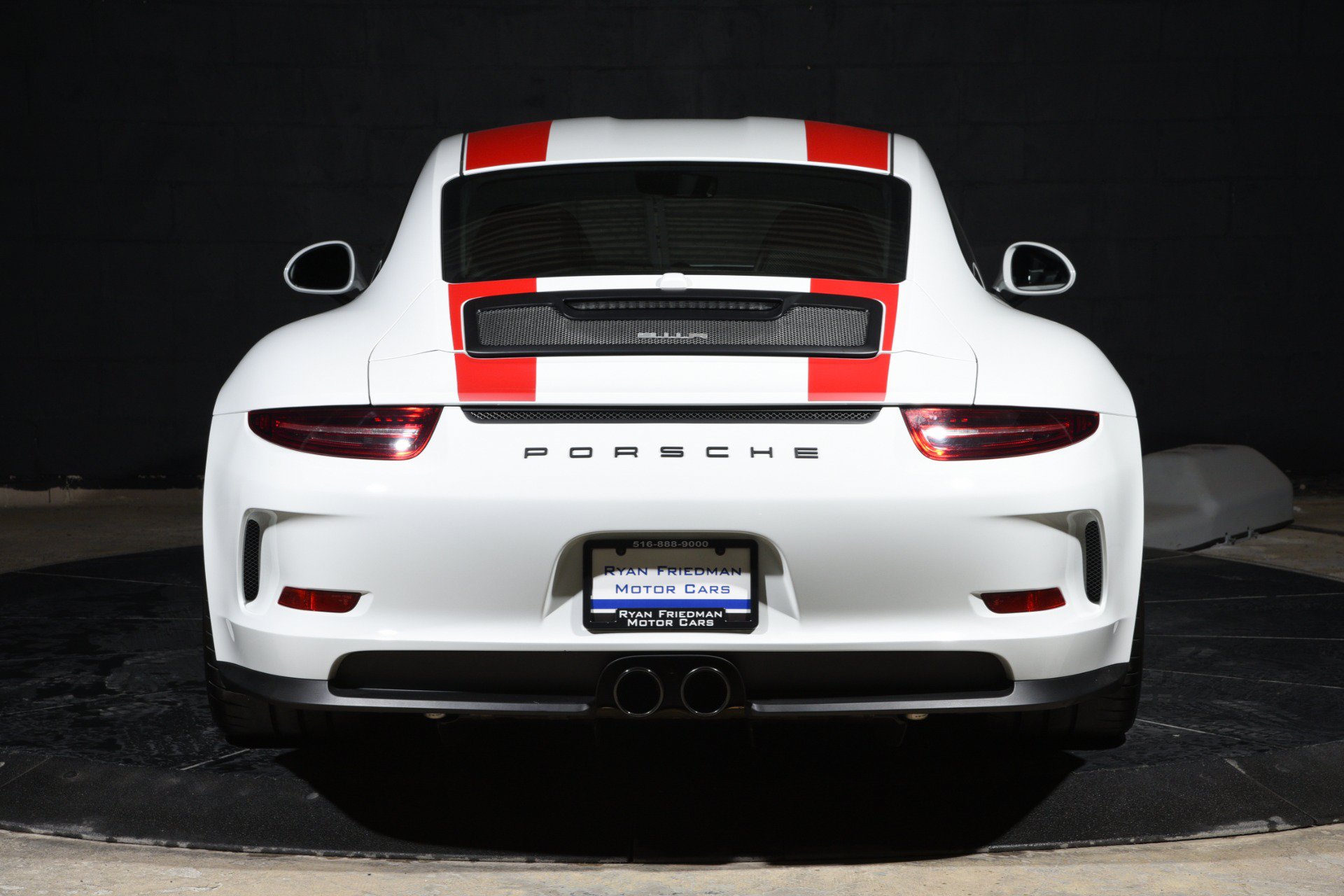 Used 2016 Porsche 911 R RWD image 17