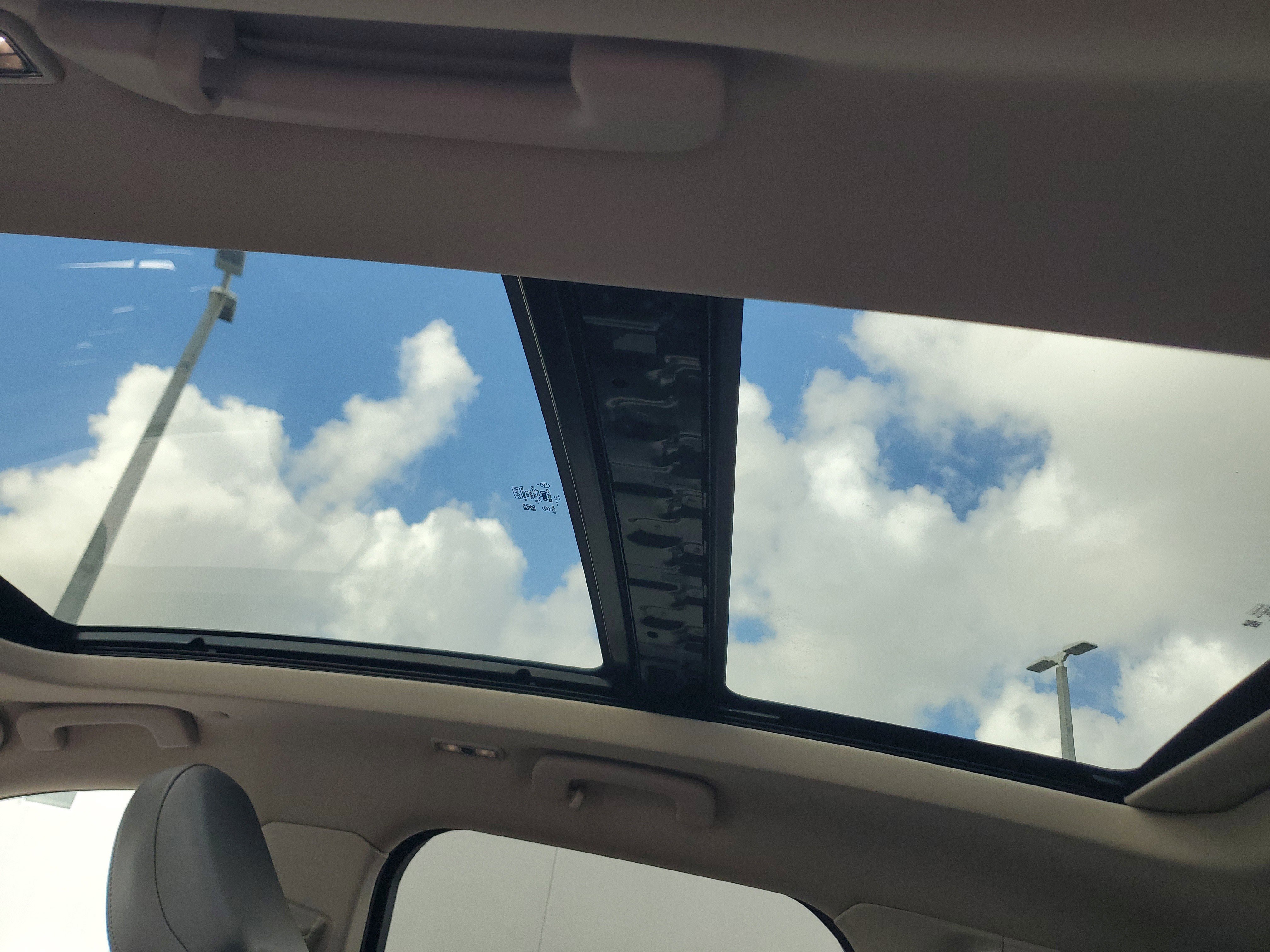 Used 2023 Lincoln Corsair Grand Touring w/ Equipment Group 301A image 10