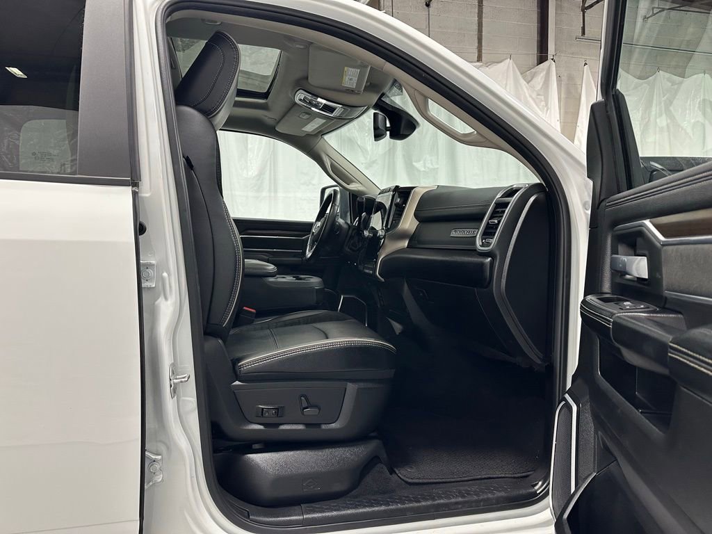 Used 2024 RAM 3500 Laramie image 58