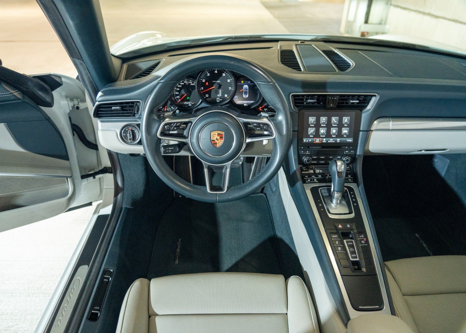 Certified 2018 Porsche 911 GT2 RS image 23