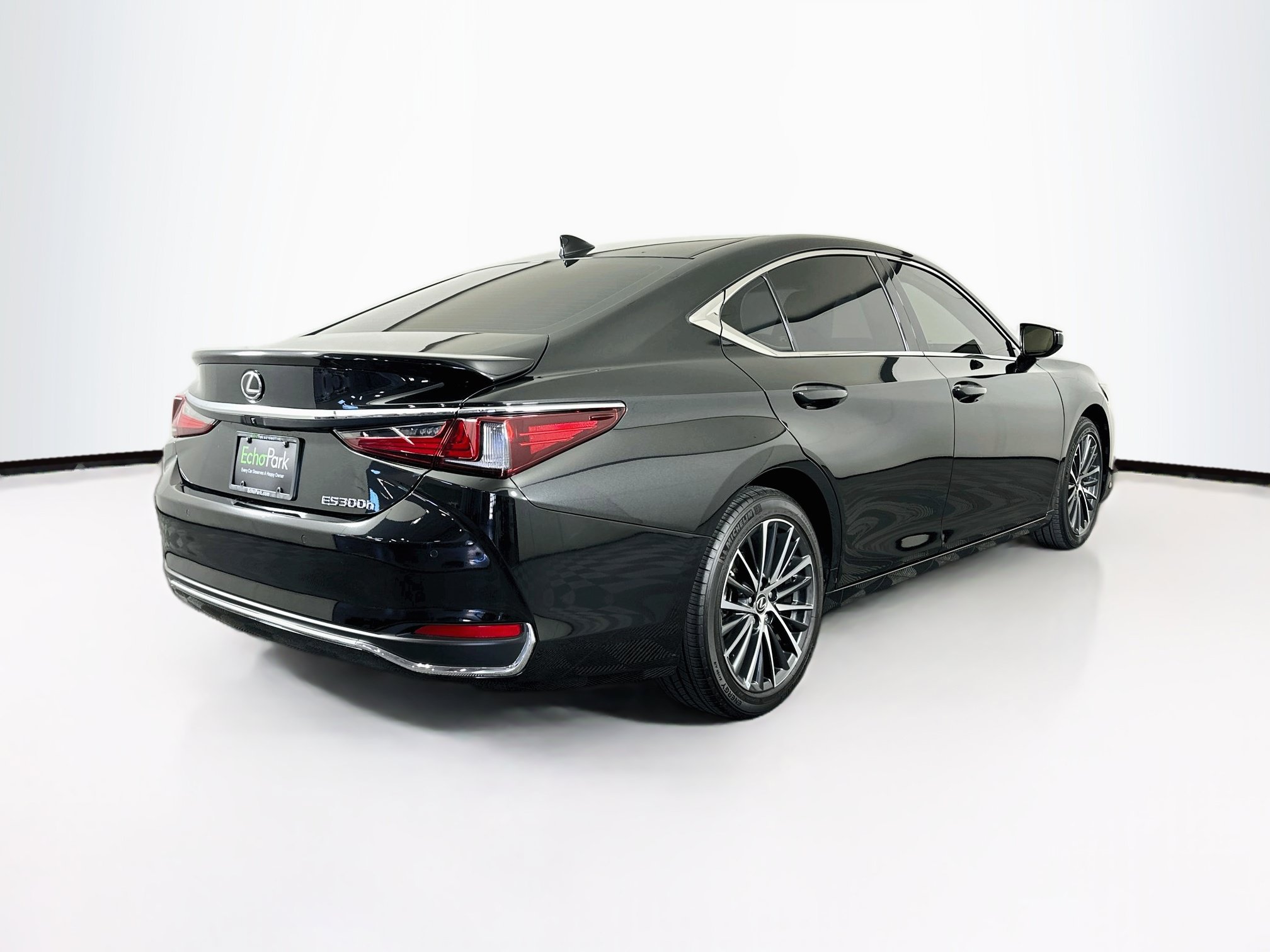 Used 2024 Lexus ES 300h w/ Premium Package FWD image 9