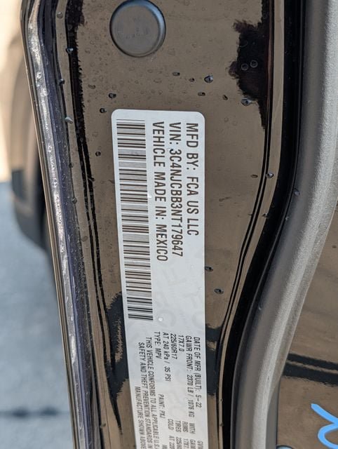 Used 2022 Jeep Compass Latitude w/ Sun and Sound Group FWD image 31