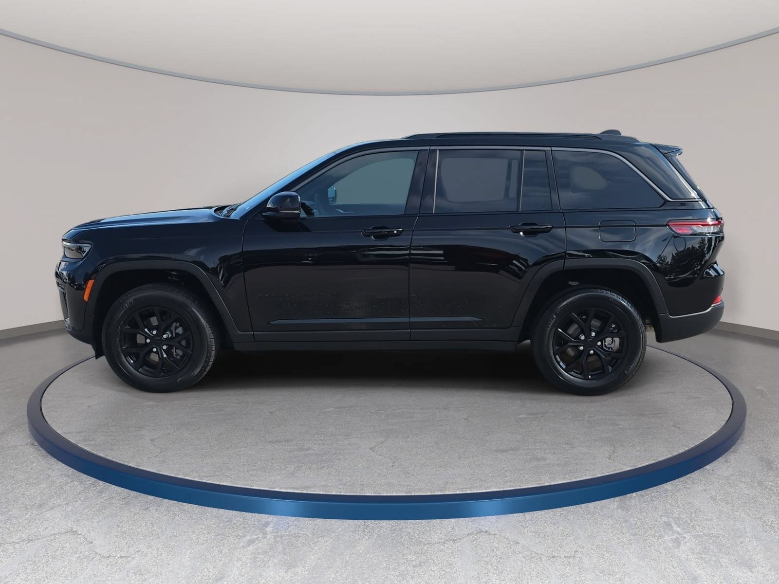 Used 2026 Jeep Grand Cherokee Altitude AWD/4WD image 8