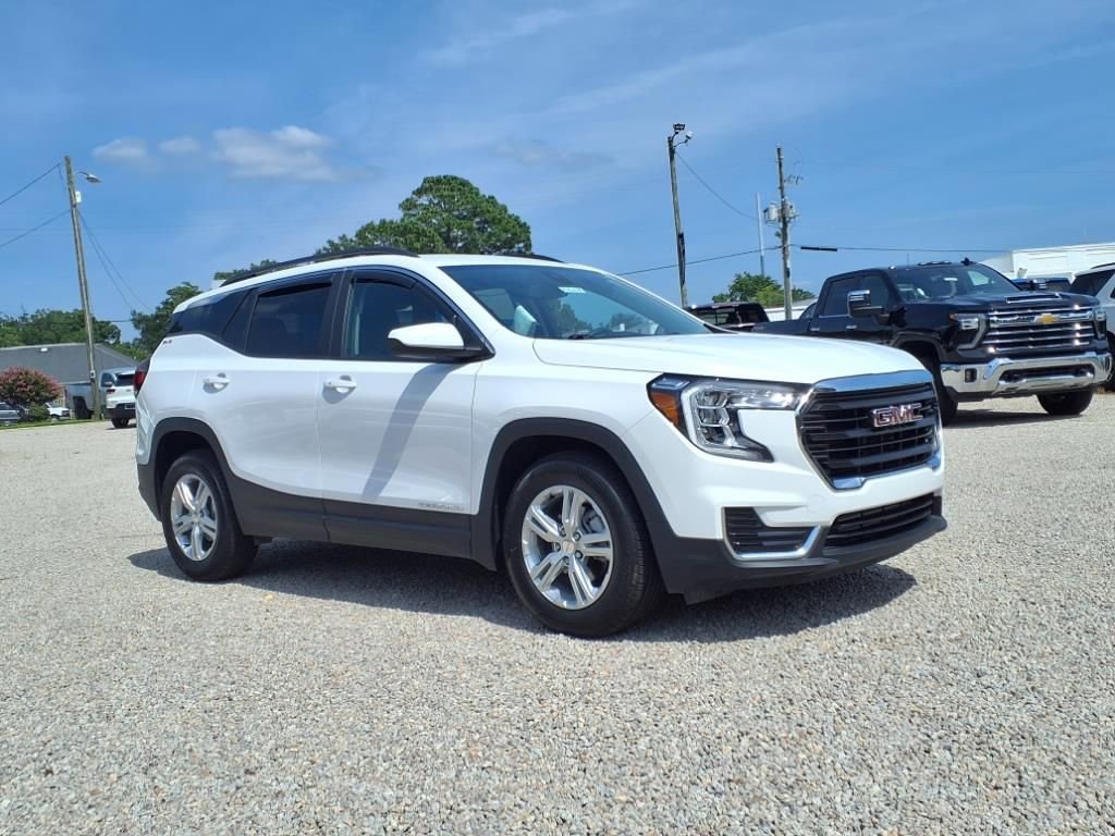 Used 2022 GMC Terrain SLE w/ Driver Convenience Package