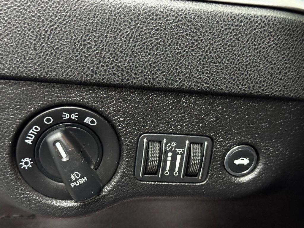 Used 2019 Dodge Charger GT image 31