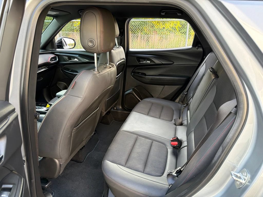 Used 2023 Chevrolet TrailBlazer RS w/ Convenience Package FWD image 18