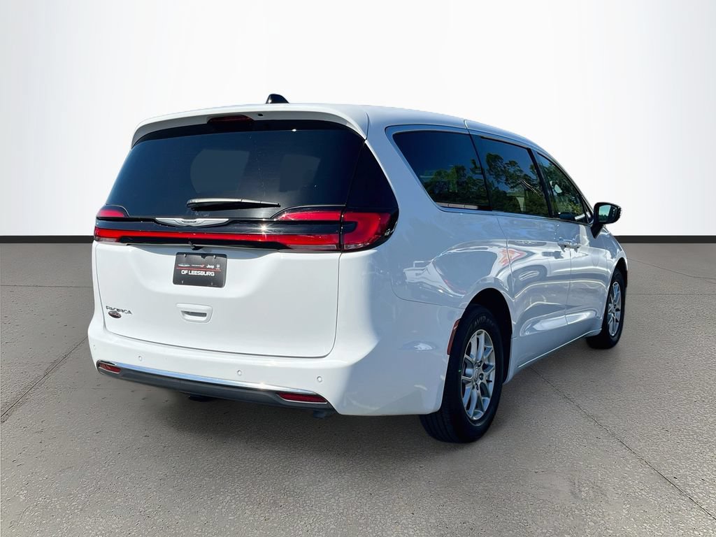 Certified 2026 Chrysler Pacifica Select FWD image 7