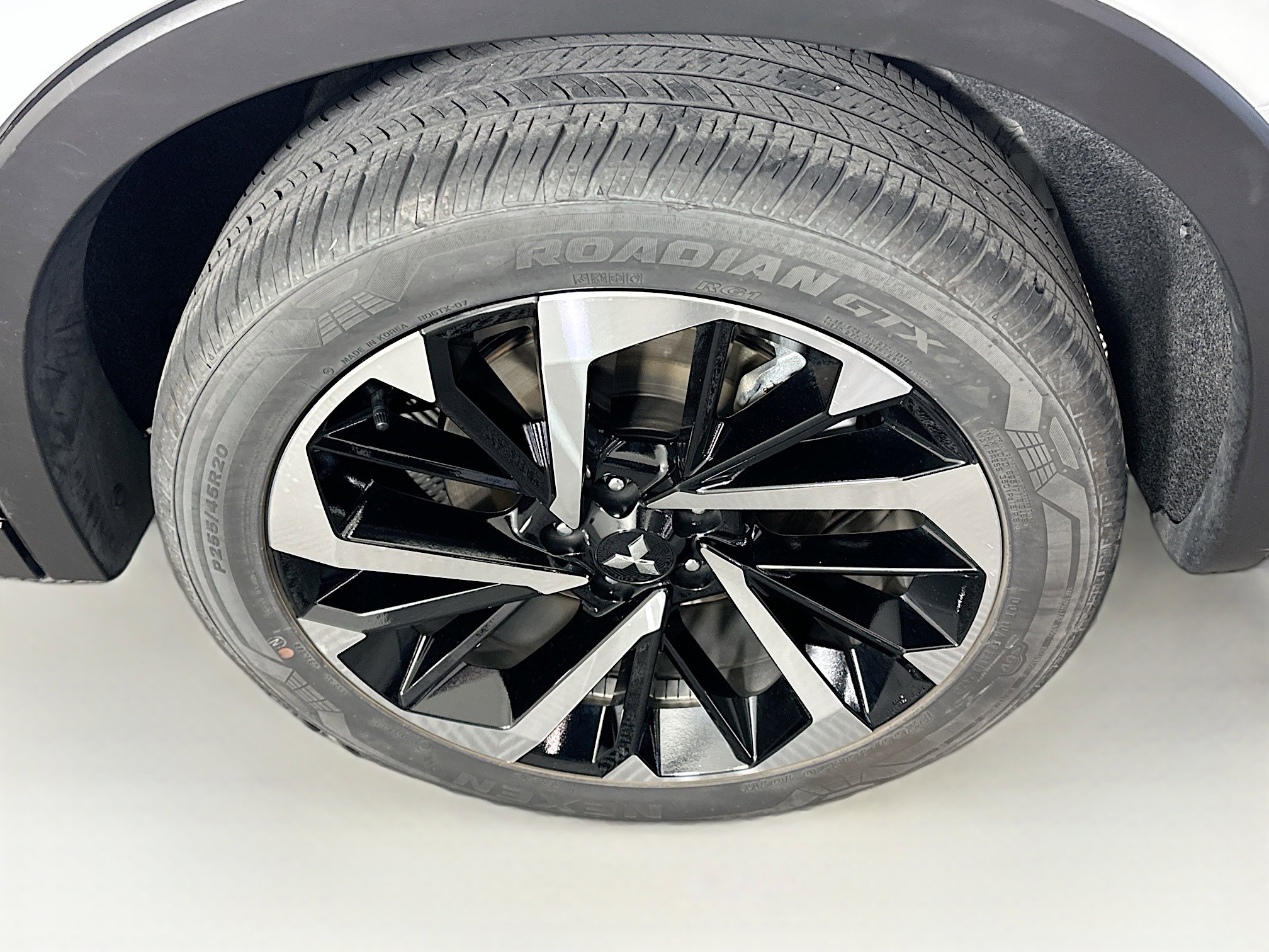 Used 2024 Mitsubishi Outlander SE image 11