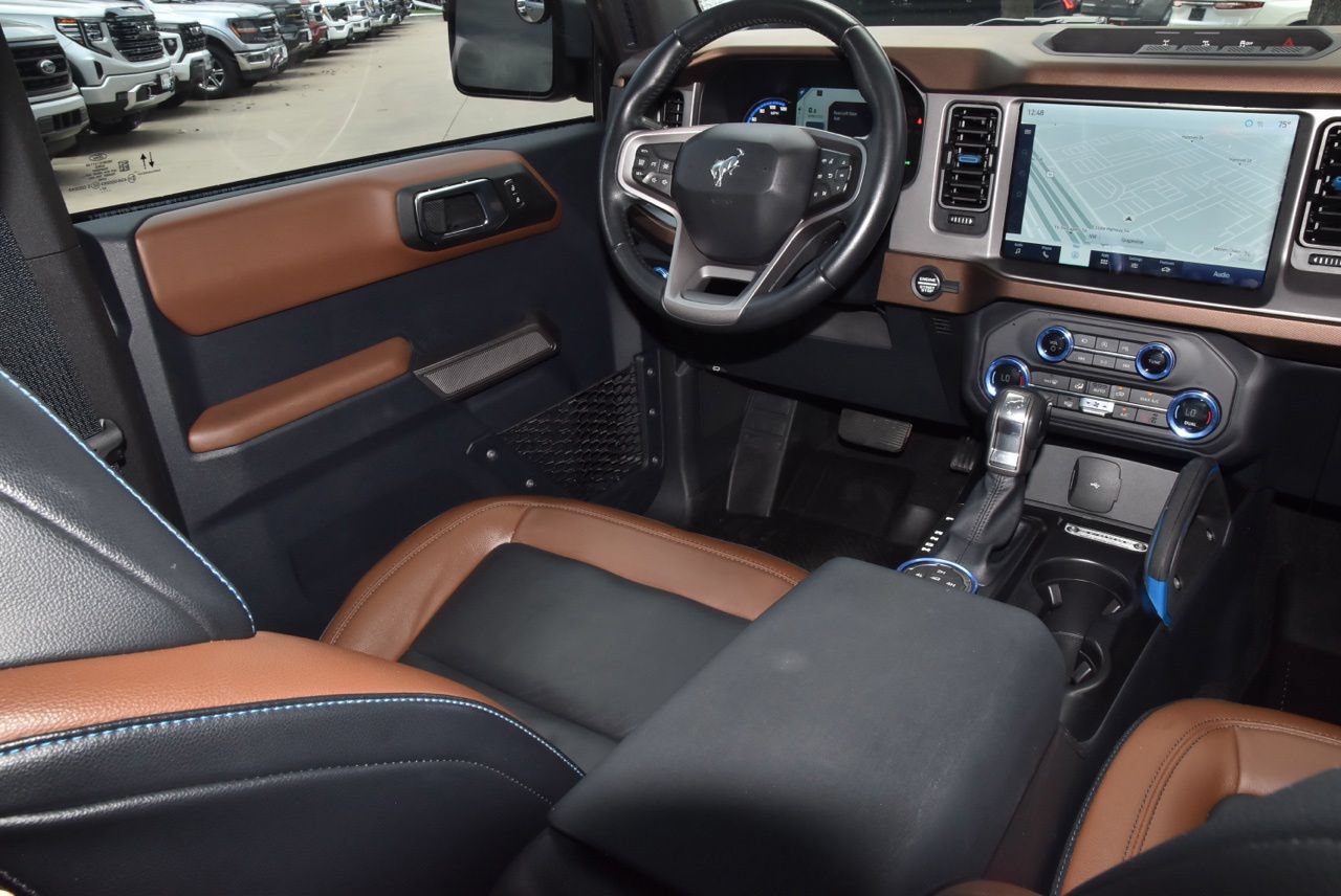 Used 2023 Ford Bronco Outer Banks AWD/4WD image 15