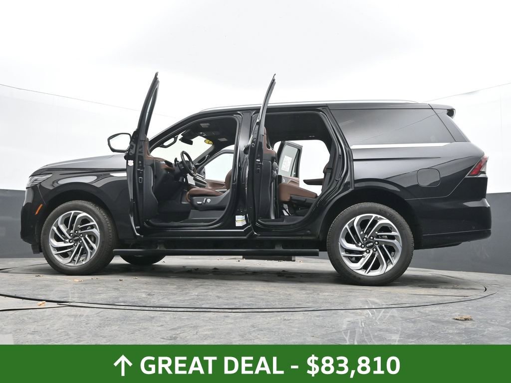 Used 2025 Lincoln Navigator Reserve AWD/4WD image 76