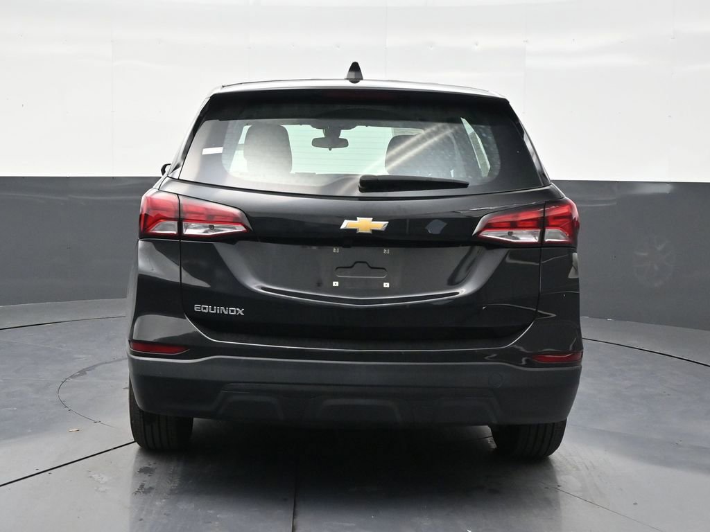 Used 2024 Chevrolet Equinox LS FWD image 4