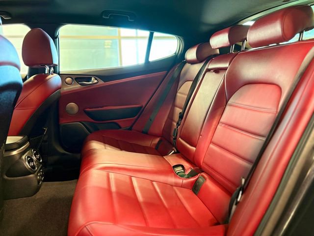 Used 2021 Kia Stinger GT2 image 23