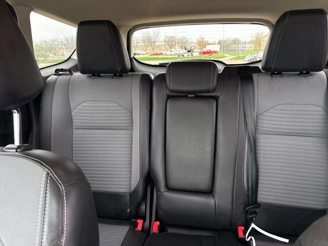 Used 2017 Ford Escape Titanium AWD/4WD image 40