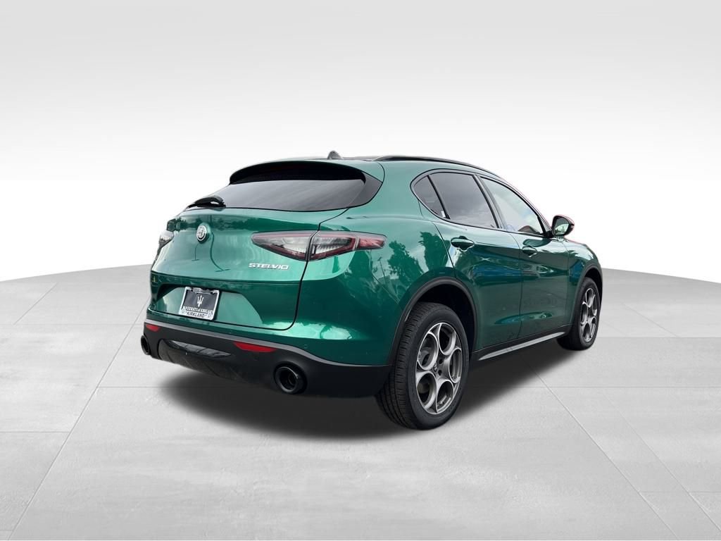 New 2025 Alfa Romeo Stelvio Sprint w/ Convenience Package image 6