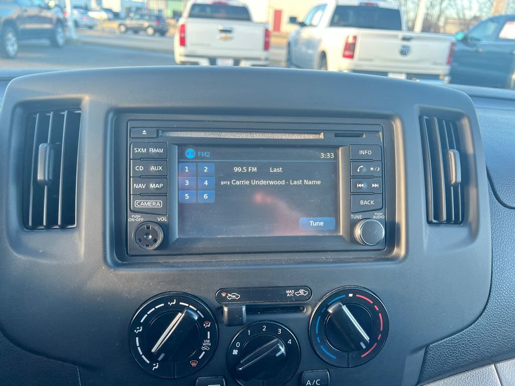 Used 2015 Chevrolet City Express LT w/ Technology Package image 14