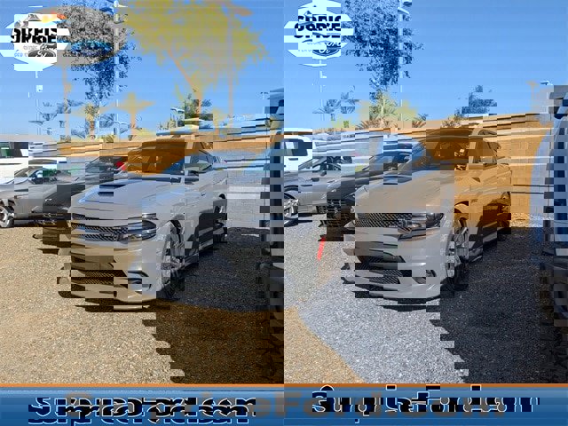 Used 2017 Dodge Charger R/T image 1