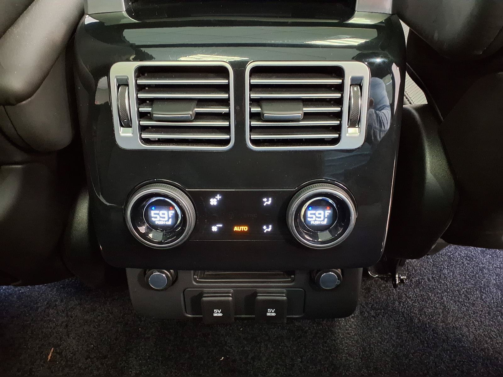 Used 2019 Land Rover Range Rover Supercharged AWD/4WD image 15