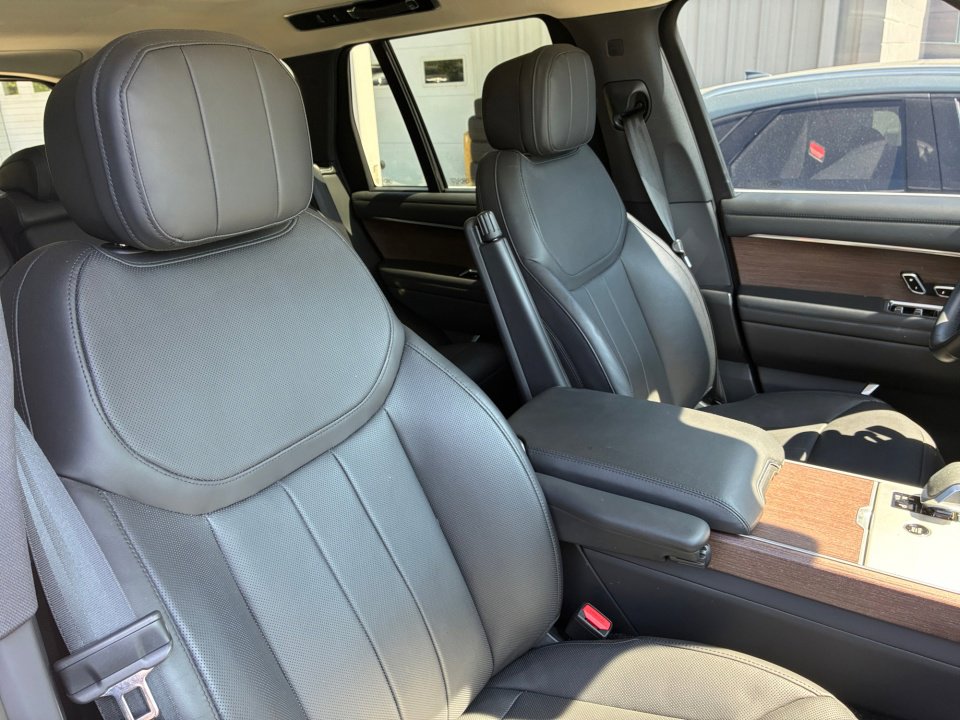 Used 2024 Land Rover Range Rover SE AWD/4WD image 28