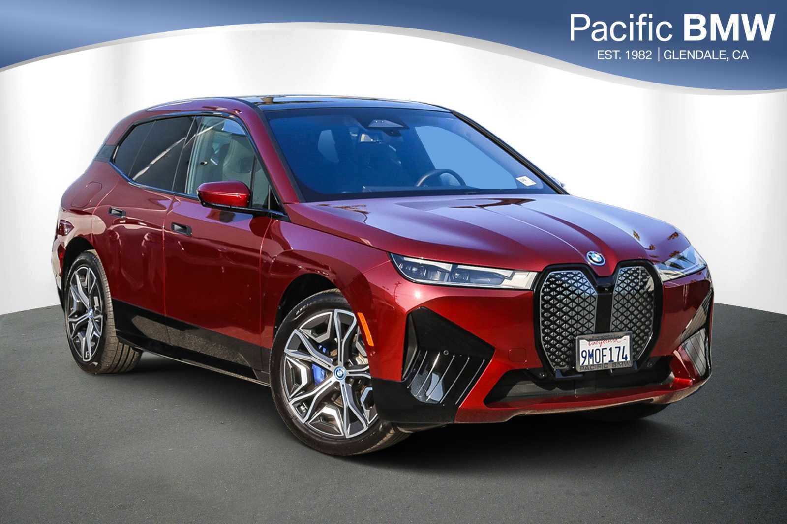 Used 2025 BMW iX xDrive50 w/ Sport Package image 1