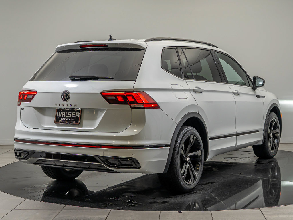 Used 2023 Volkswagen Tiguan SE R-Line FWD image 5