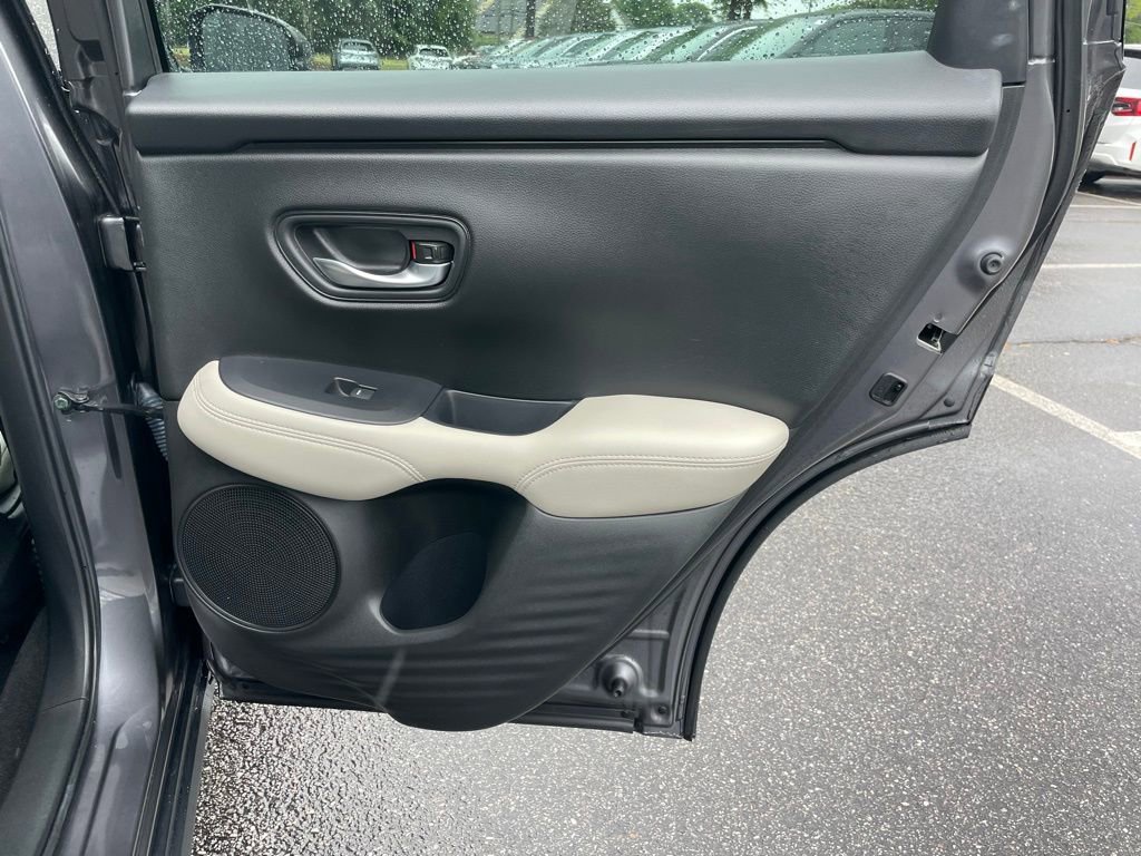 Certified 2025 Honda HR-V LX image 34
