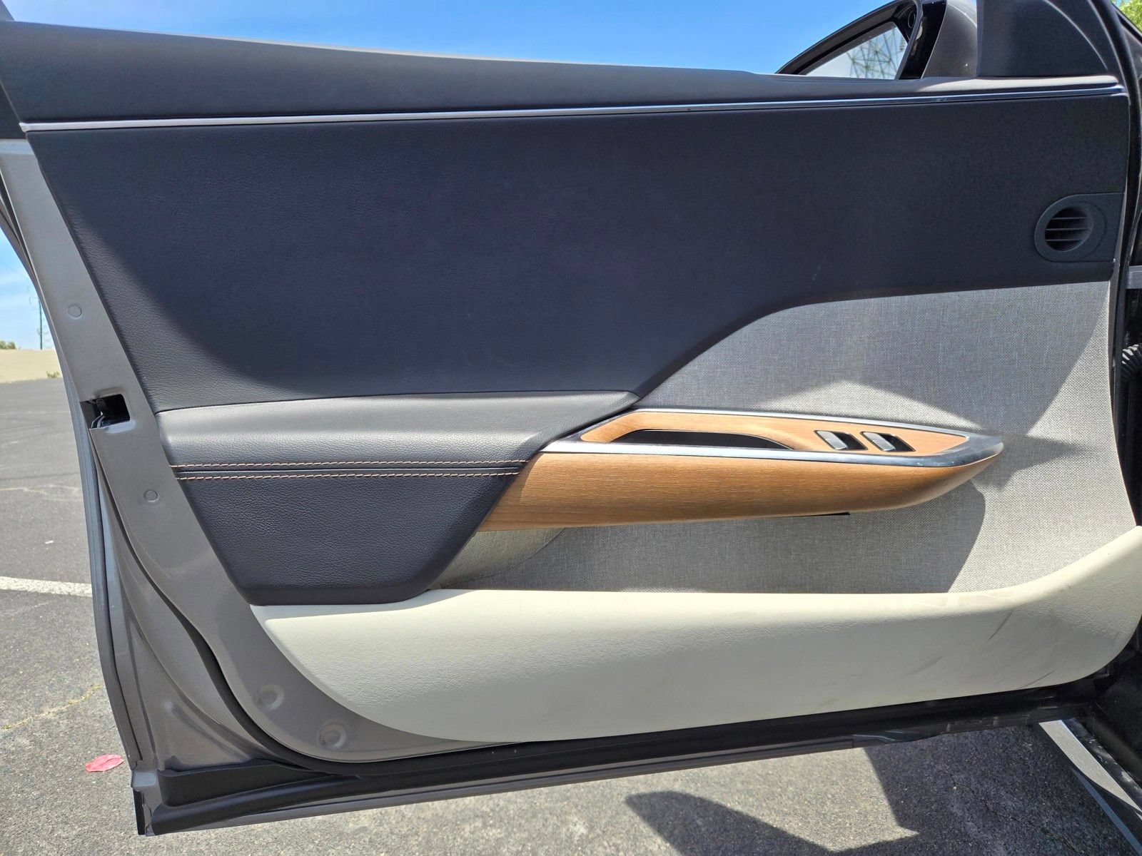 Used 2025 Lucid Air Touring AWD/4WD image 13