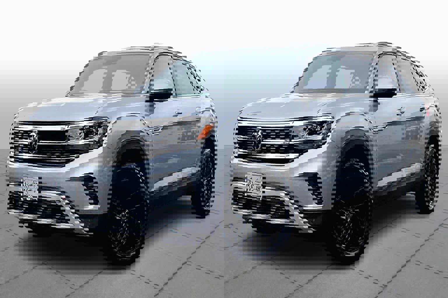 Certified 2022 Volkswagen Atlas Cross Sport SE w/ Black Wheel Package