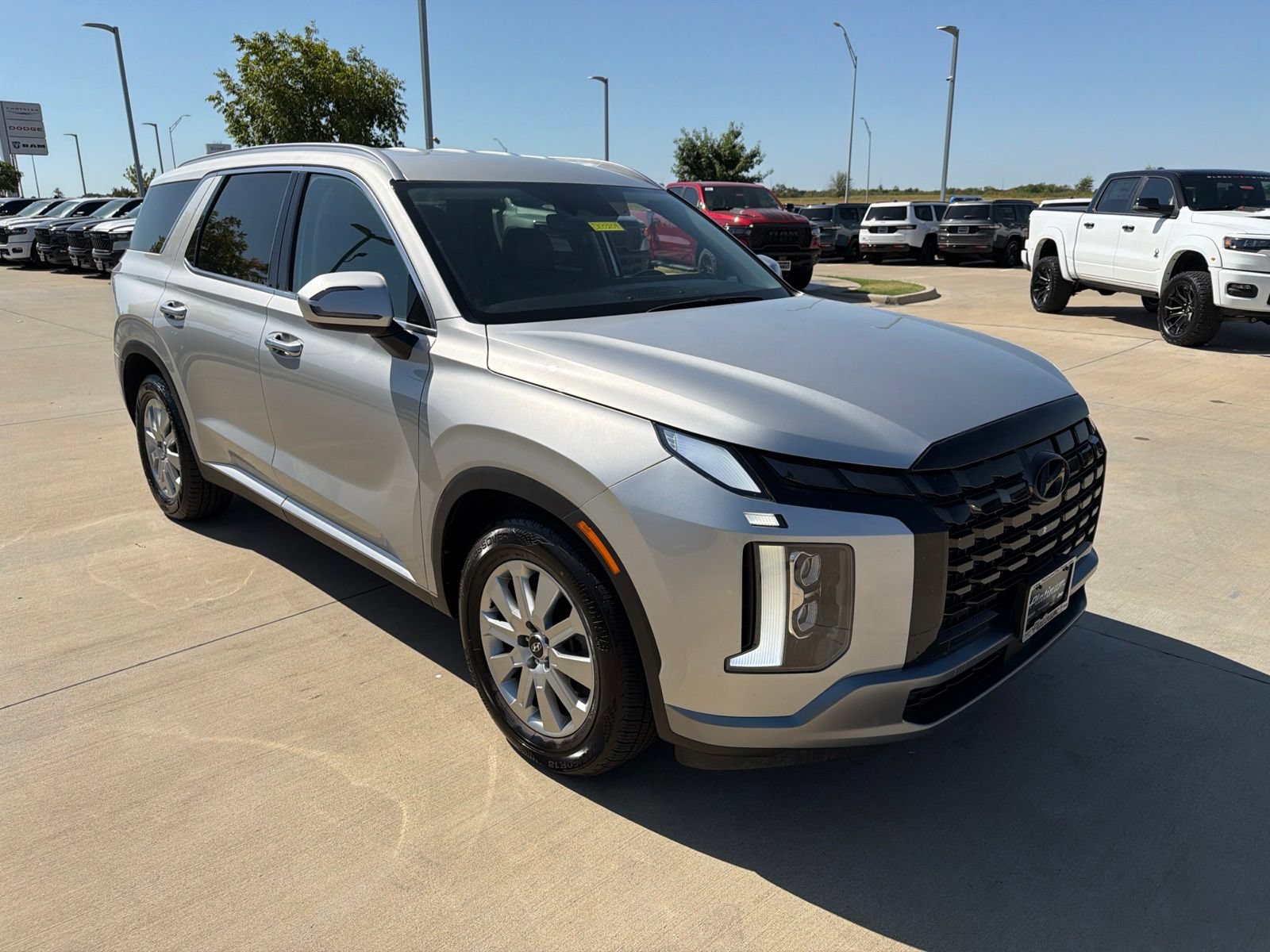 Used 2024 Hyundai Palisade SEL FWD image 7