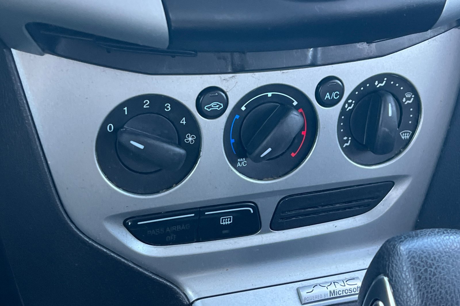 Used 2012 Ford Focus SE image 16