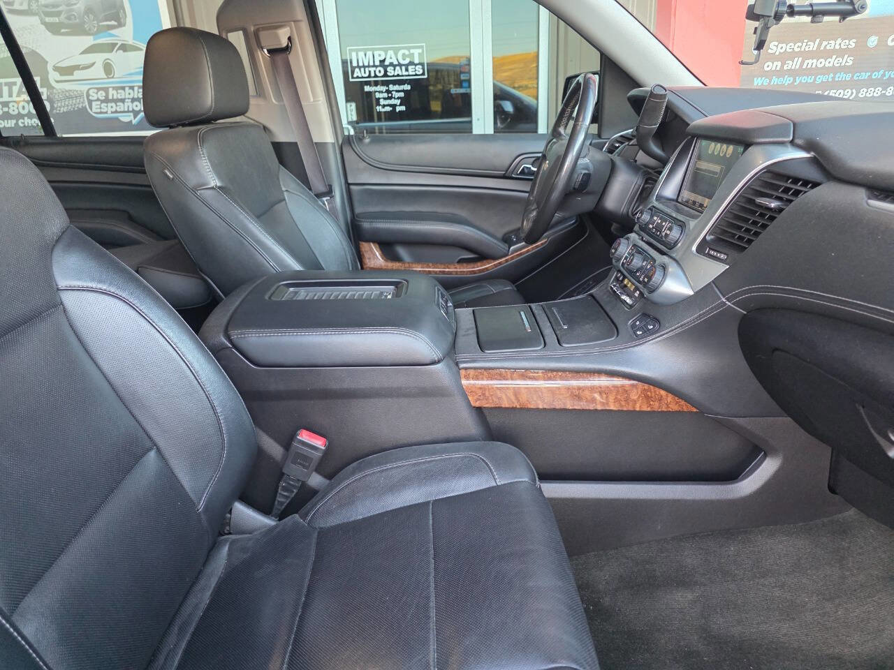 Used 2016 Chevrolet Suburban LTZ image 5