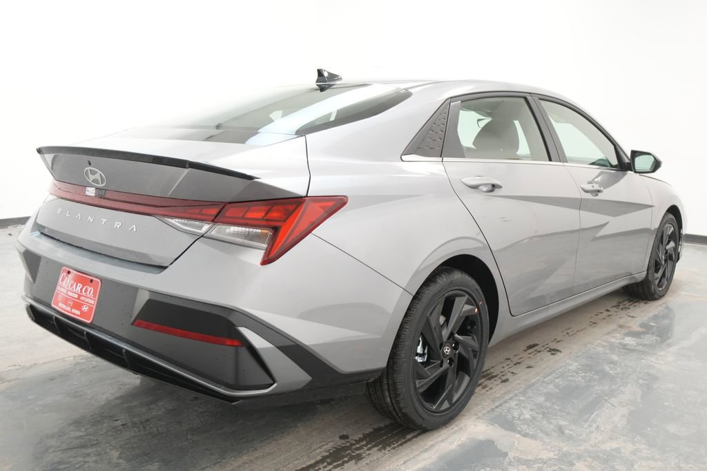 New 2026 Hyundai Elantra SEL Sport w/ Cargo Package image 9