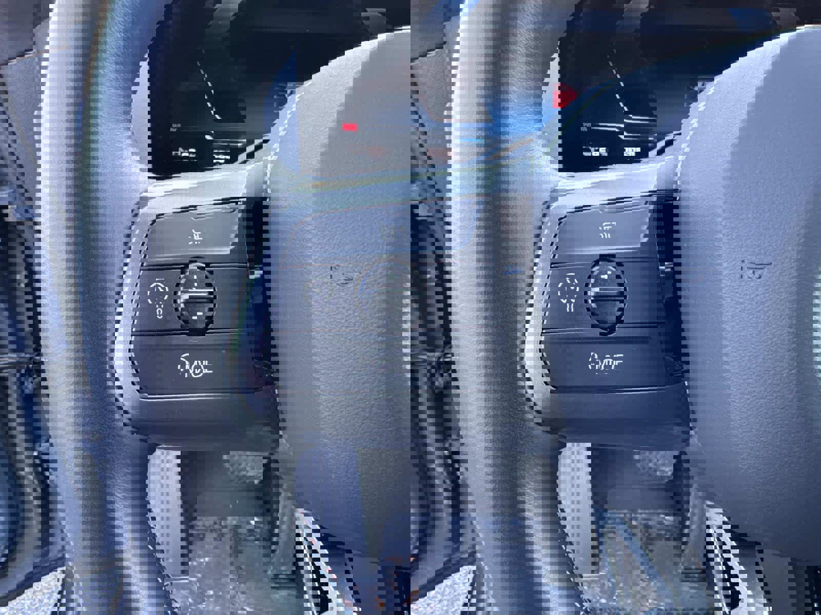 Certified 2025 BMW iX M60 image 32